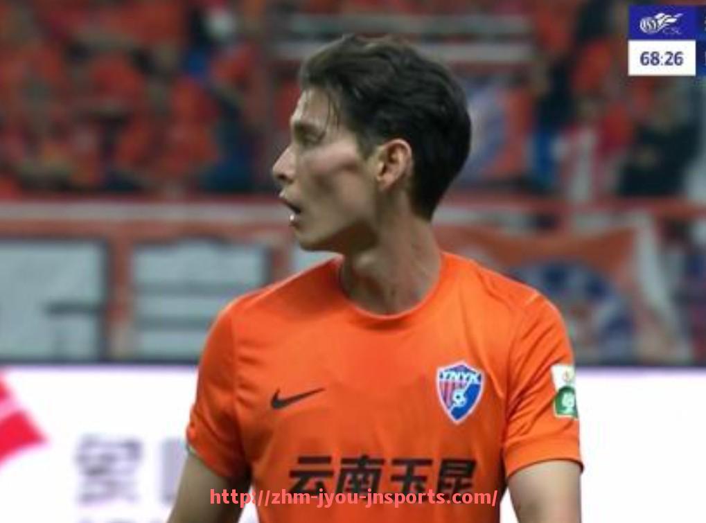 jiuyou九游娱乐-世俱杯球员助攻次数统计：边路传中与中场直塞贡献比例对比